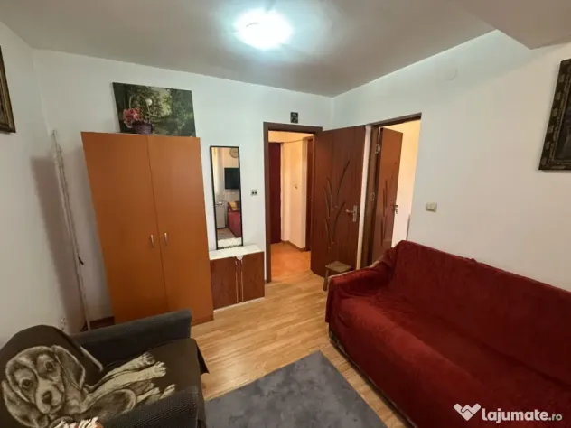 Garsonieră 23 mp, etaj 4/5, bloc anvelopat, Calea Severinul - Craiova (Dolj)
