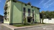 Apartament cu 3 camere, 75 mp, bloc nou Adjud 