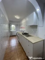 Garsoniera decomandata, Aparatorii Patriei, Tomesti 