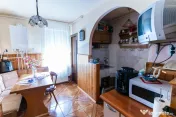 Apartament de vanzare - 2 camere - Zona Tudor 