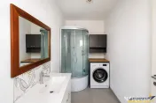 Casa familiala,3 dormitoare,incazire pardoseala,terasa,530 m 