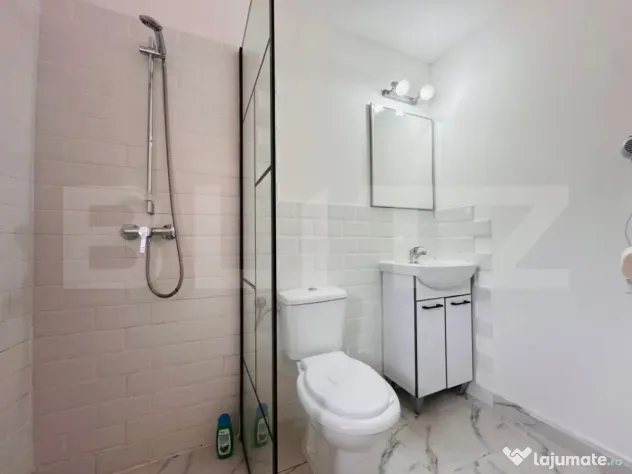 Cladire cu 12 camere - Regim Hotelier / Apart Hotel - in zon - Brasov (Brasov)