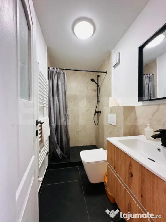 Cladire cu 12 camere - Regim Hotelier / Apart Hotel - in zon - Brasov (Brasov)