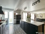 Apartament 3 camere, 94 mp, renovat complet, zona Alverna 