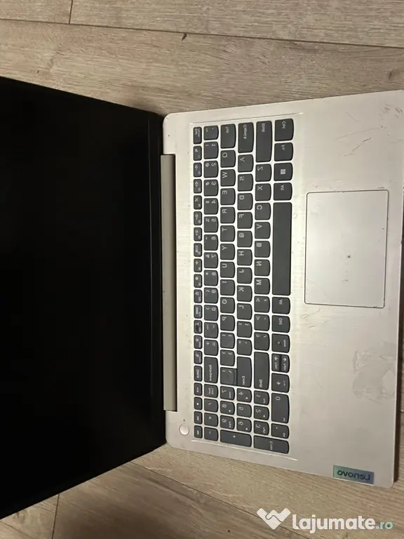 vand leptop lenovo pt piese urgent!!
