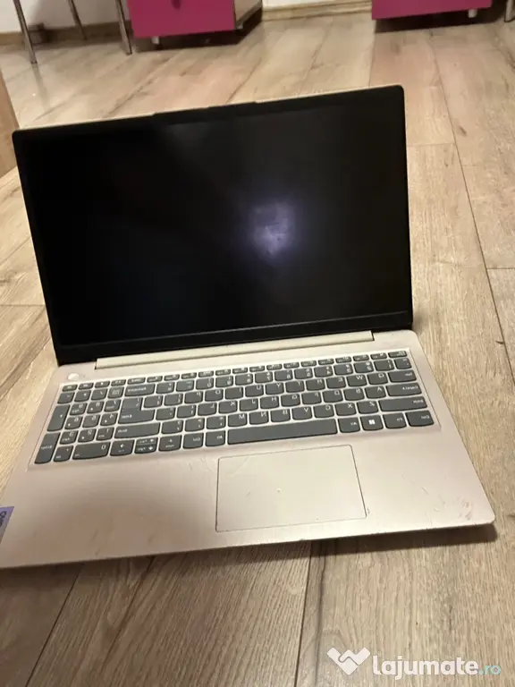 vand leptop lenovo pt piese urgent!!