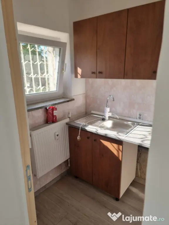 Garsoniera de vanzare,28mp,Radauti,Zona ABC - Radauti (Suceava)