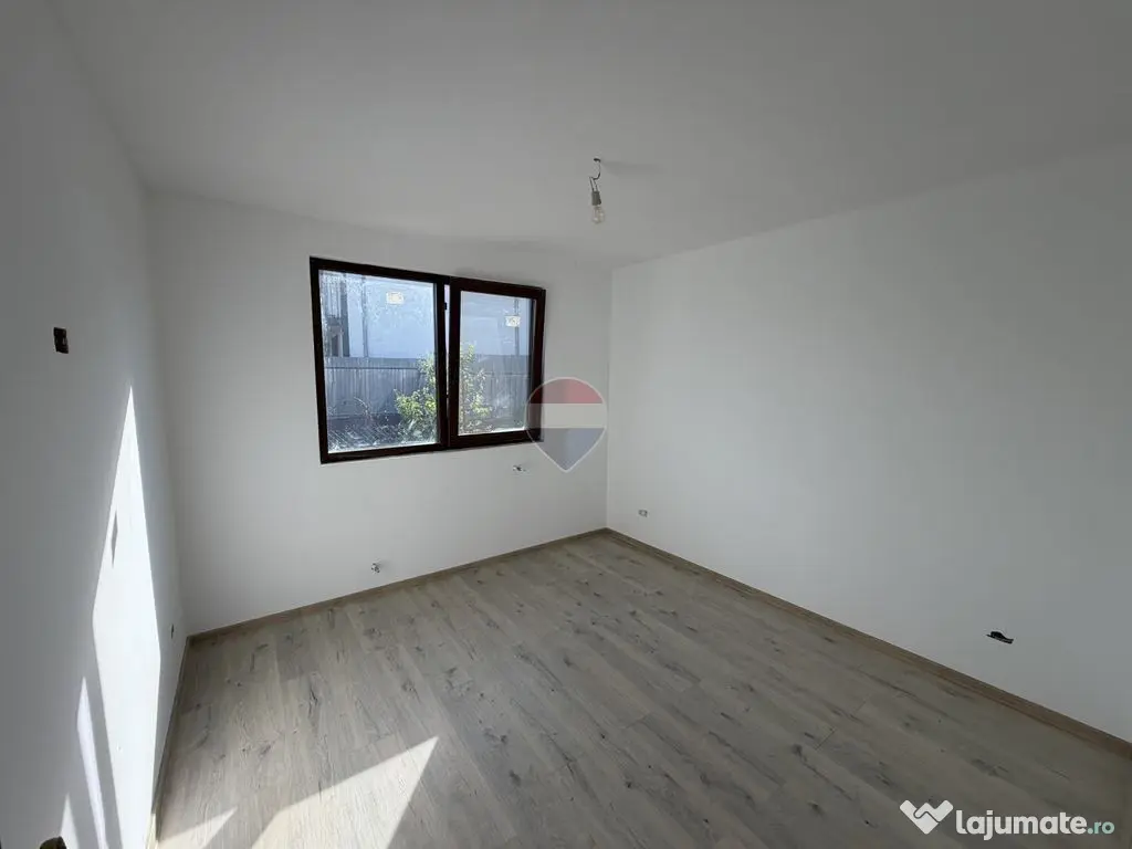 Casă de vanzare Golesti 4 camere 3 bai - Golesti (Vrancea)