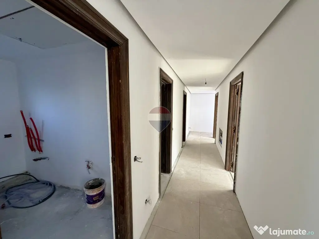 Casă de vanzare Golesti 4 camere 3 bai - Golesti (Vrancea)
