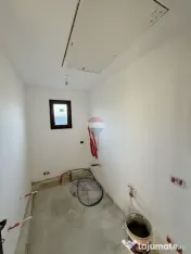 Casă de vanzare Golesti 4 camere 3 bai 