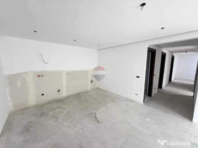 Casă de vanzare Golesti 4 camere 3 bai - Golesti (Vrancea)