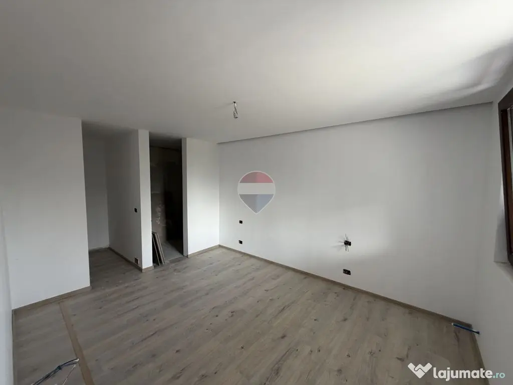 Casă de vanzare Golesti 4 camere 3 bai - Golesti (Vrancea)