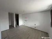 Casă de vanzare Golesti 4 camere 3 bai 