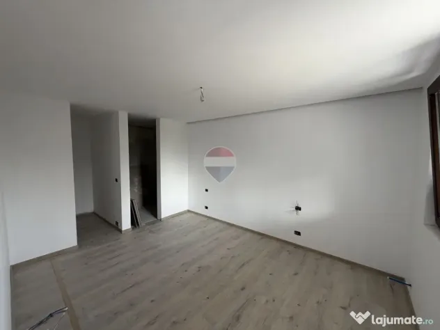 Casă de vanzare Golesti 4 camere 3 bai - Golesti (Vrancea)