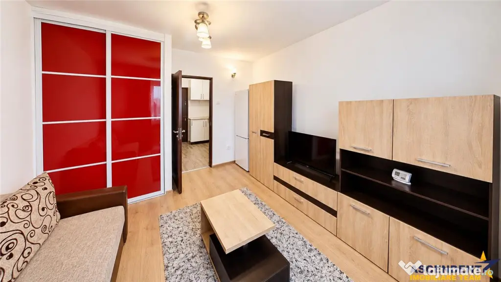 Garsoniera micuta si cocheta, zona Triaj -Brasov - Brasov (Brasov)