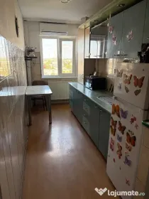 Vând apartament 2 camere Aurel vlaicu