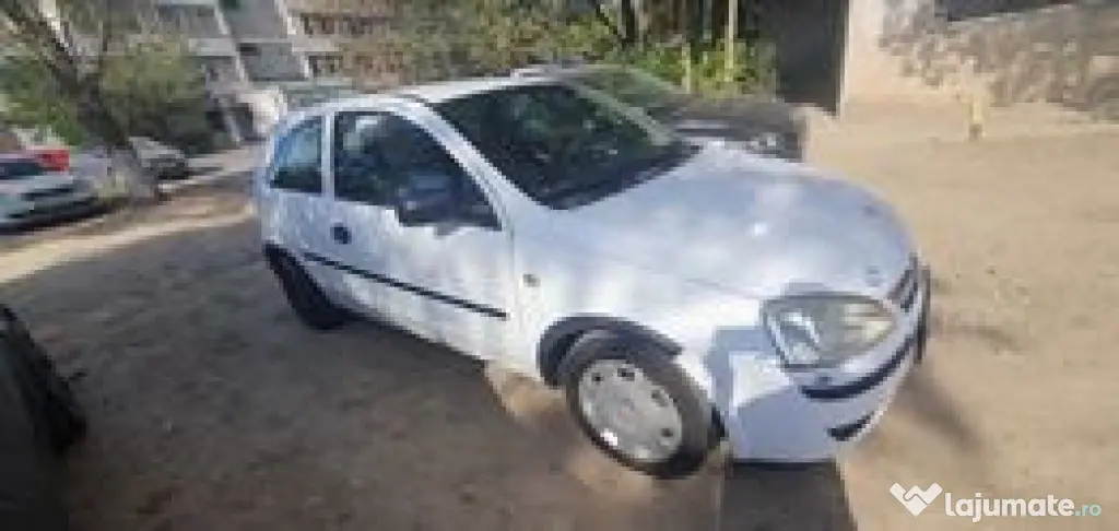 Vand Opel Corsa 1.3 diesel din 2004 pentru dezmembrare/casare - ITP, RCA la zi