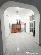 Spațiu comercial de inchiriat in Sepreus - strada principala