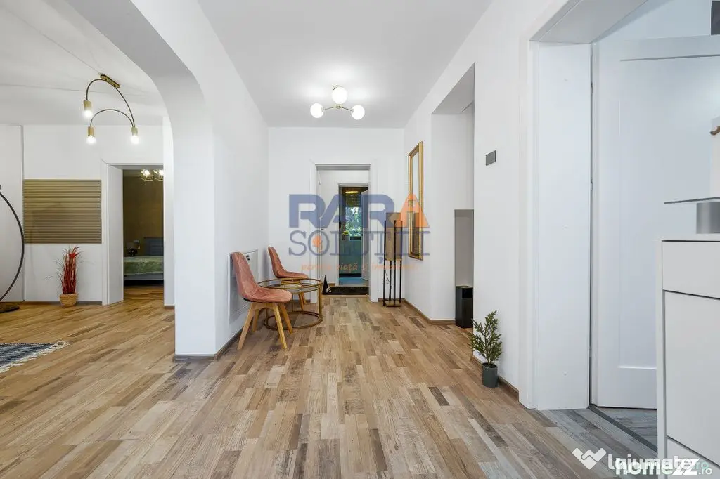Casă premium 3 dormitoare + birou, garaj încălzit, acceptă animale - Roman (Neamt)