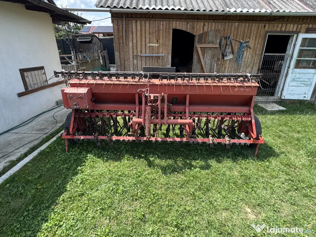 Vând semănătoare păioase