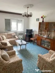 Apartament 2 camere, etajul2, zona Rovine