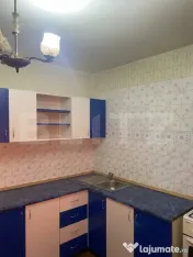 Apartament 2 camere, etajul2, zona Rovine