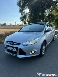 Ford Focus 1.0 EcoBoost | 2013 | 98.000 km | Manuală | Gri 