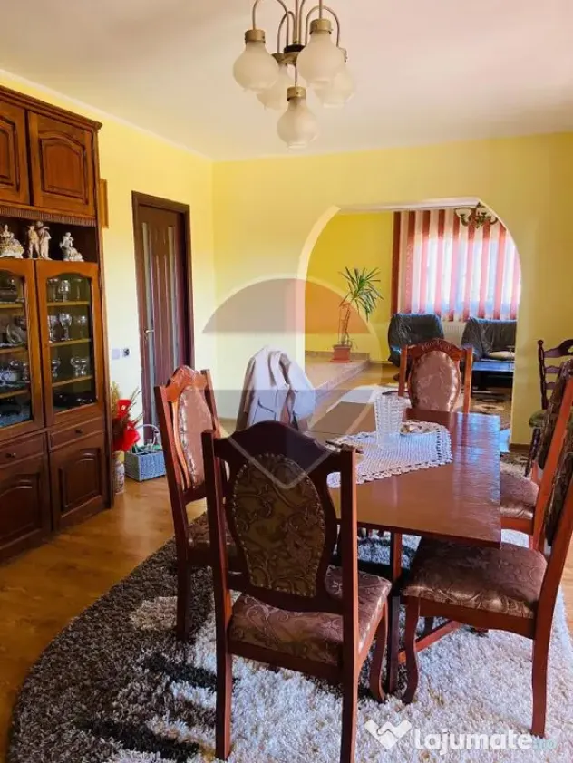 Casa de vanzare in Mitocul Dragomirnei - 2 km de Manastirea Dragomirna - Mitocu Dragomirnei (Suceava)