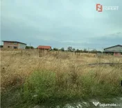 Teren intravilan de 922 mp cu utilitati - Ianova