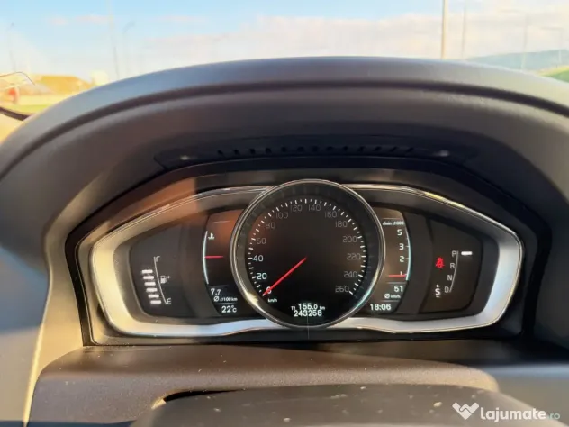 Volvo XC60 D5 AWD Summum 2015, 215 CP, automată, istoric complet