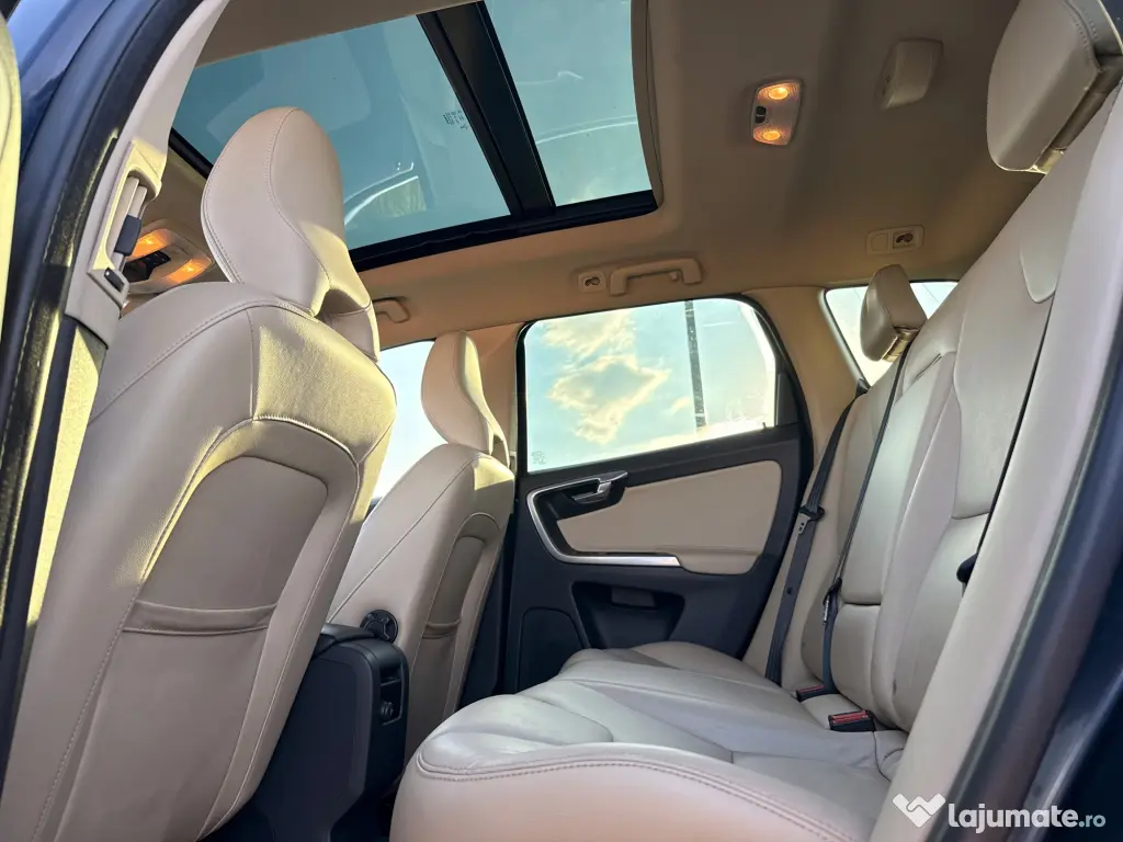 Volvo XC60 D5 AWD Summum 2015, 215 CP, automată, istoric complet