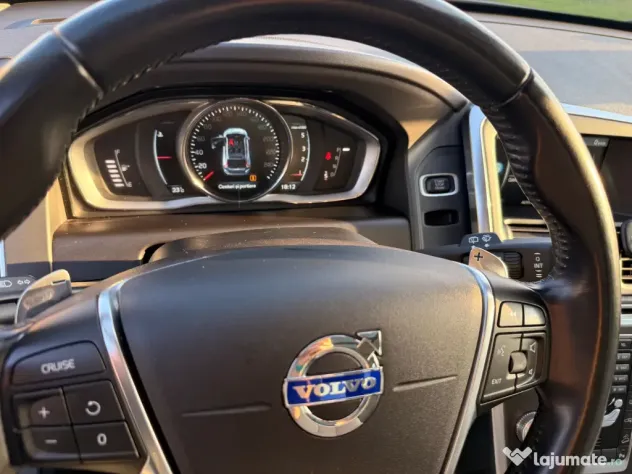 Volvo XC60 D5 AWD Summum 2015, 215 CP, automată, istoric complet