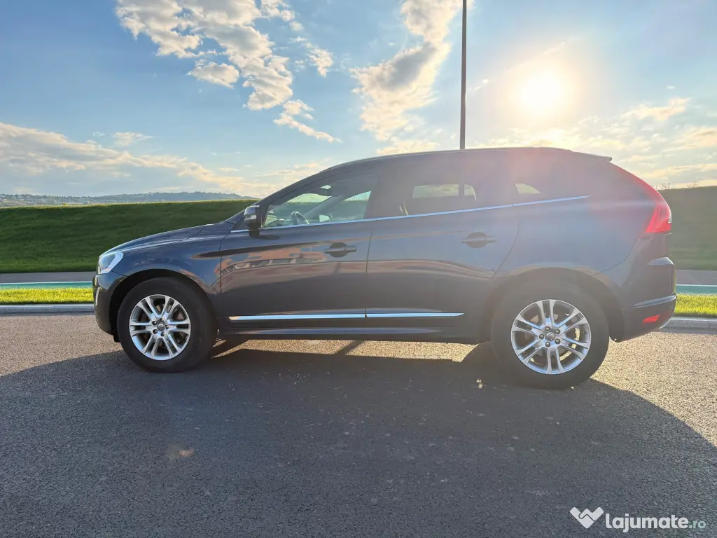 Volvo XC60 D5 AWD Summum 2015, 215 CP, automată, istoric complet