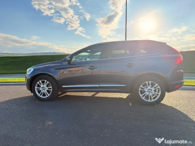 Volvo XC60 D5 AWD Summum 2015, 215 CP, automată, istoric complet