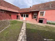 Casa de 3 camere, 500mp teren bucatarie de vara sura-Bod