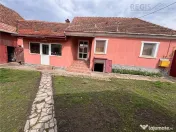 Casa de 3 camere, 500mp teren bucatarie de vara sura-Bod 