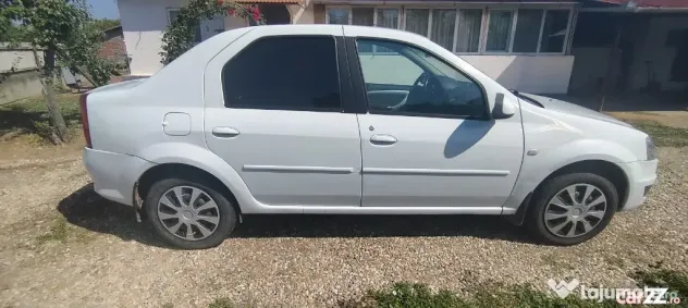 Dacia Logan 1.2 an 2011 - Leordeni (Arges)
