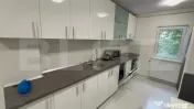 Apartament 4 camere , 3 dormitoare, zona UMF - Spitalul de r 