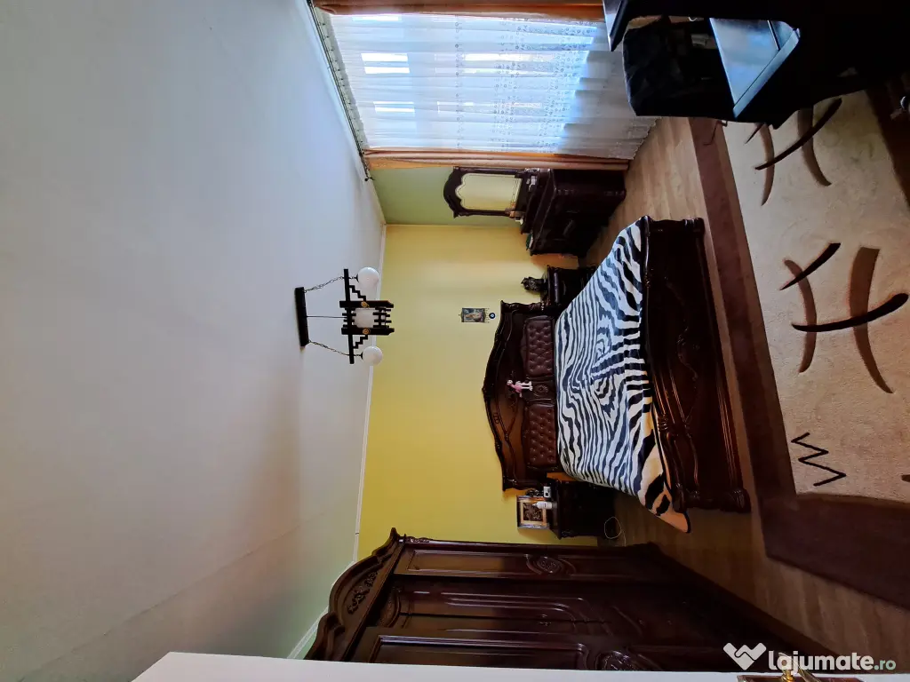 Proprietar!-Vând apartament spațios în Roman