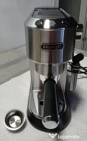 Espressor De’Longhi Dedica inox, cu spumator de lapte