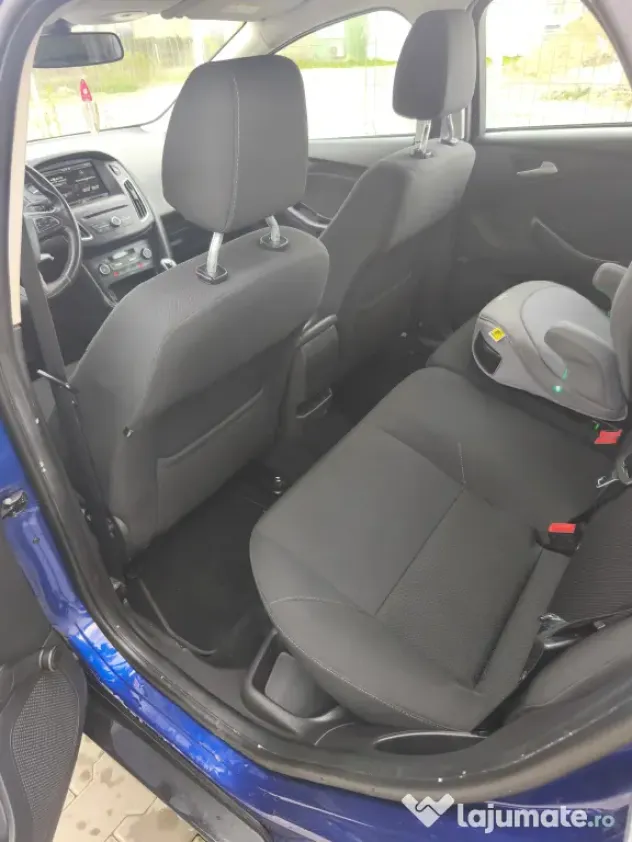 Ford Focus an 2016 Benzină