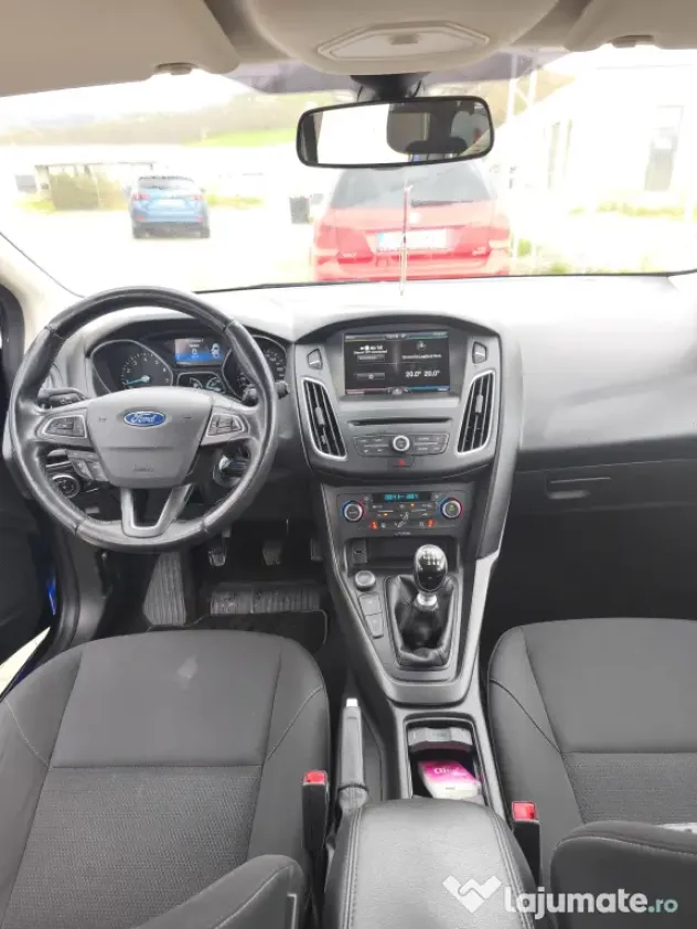 Ford Focus an 2016 Benzină