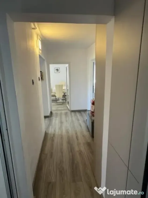 Apartament de vanzare 3 camere - Blaj (Alba)