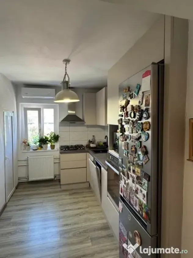 Apartament de vanzare 3 camere - Blaj (Alba)