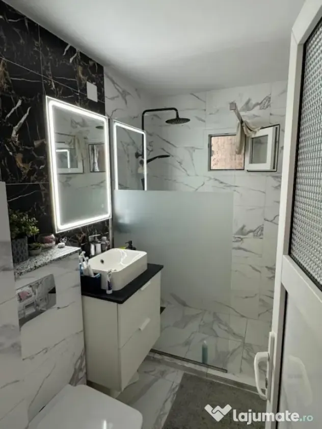 Apartament de vanzare 3 camere - Blaj (Alba)