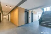 Studio Bartolomeu | 43 mp + Balcon 10 mp | Etaj 5/8 | Sală Polivalentă 