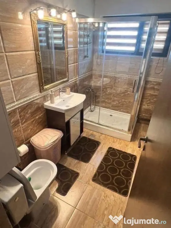 Închiriez apartament în bloc NOU ULTRACENTRAL cu PARCARE - Targu Jiu (Gorj)