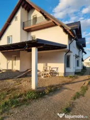 Casa duplex de vanzare ,320mp,Dornesti
