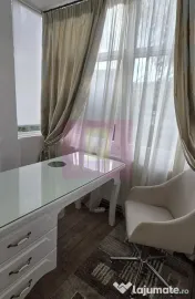 Apartament cu 2 camere, spatiu comercial – Campina, central 