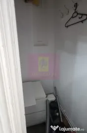 Apartament cu 2 camere, spatiu comercial – Campina, central 